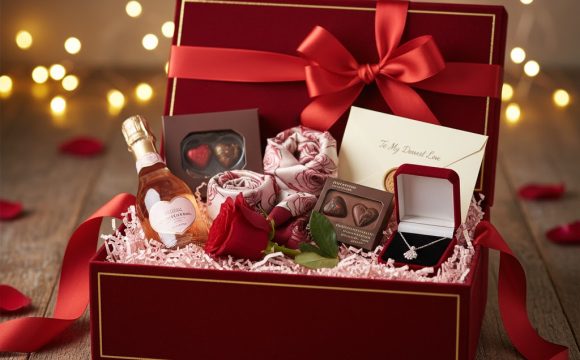 מארזים ליום האהבה לאישה: אמנות הבחירה במתנה עם משמעות מארזים ליום האהבה לאישה: אמנות הבחירה במתנה עם משמעות