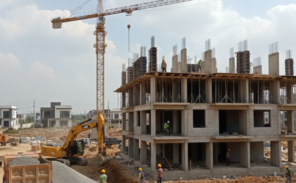 המהפכה בניהול אתר הבנייה: נקי יותר, מהיר יותר, בטוח יותר