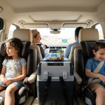 המדריך למטייל: פתרונות חשמל וקירור מתקדמים בשטח